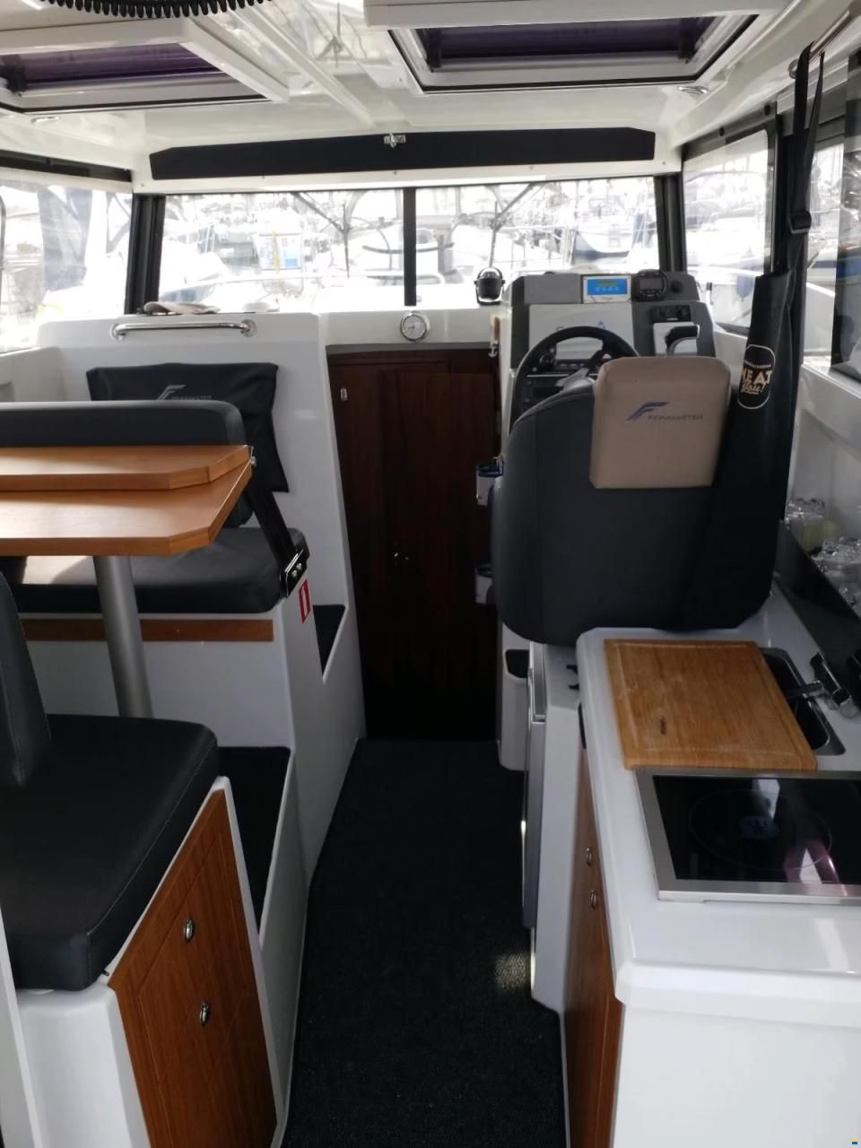 Finnmaster PILOT 8