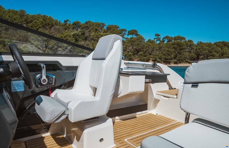 Quicksilver 675 Cruiser/200