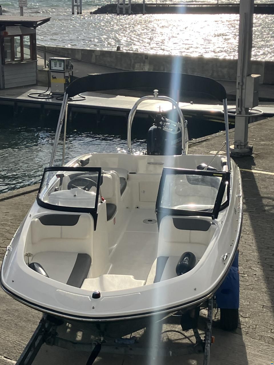 Bayliner E18 NOIR