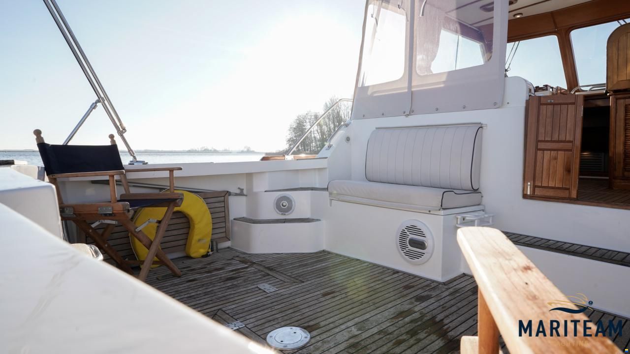 Grand Banks Eastbay 38 HX