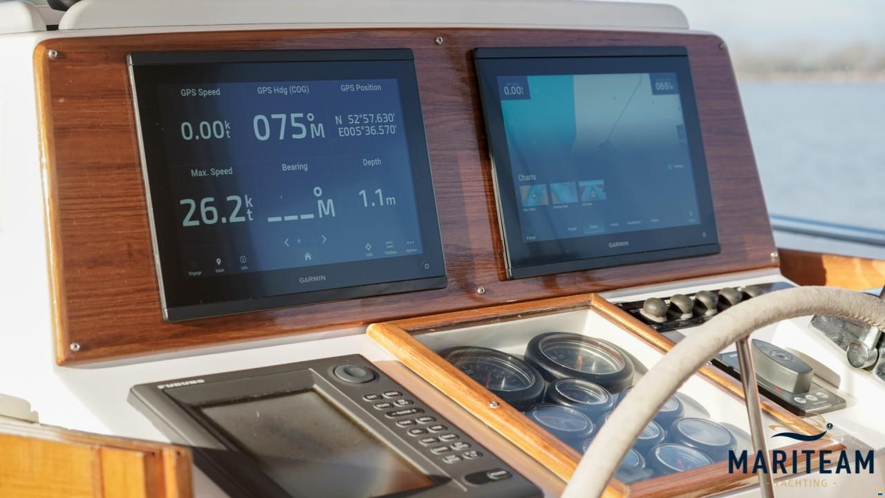 Grand Banks Eastbay 38 HX