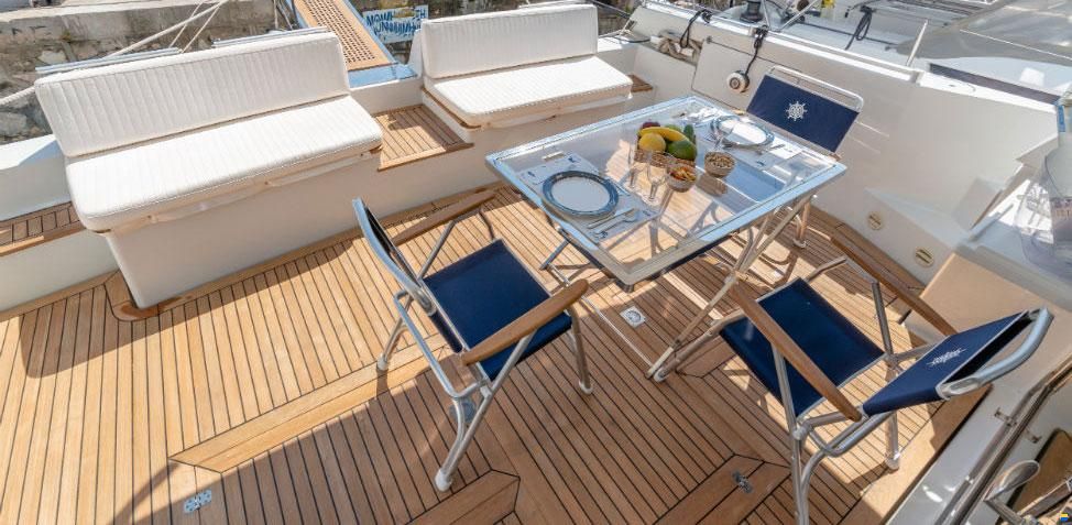 Ferretti Altura 52S
