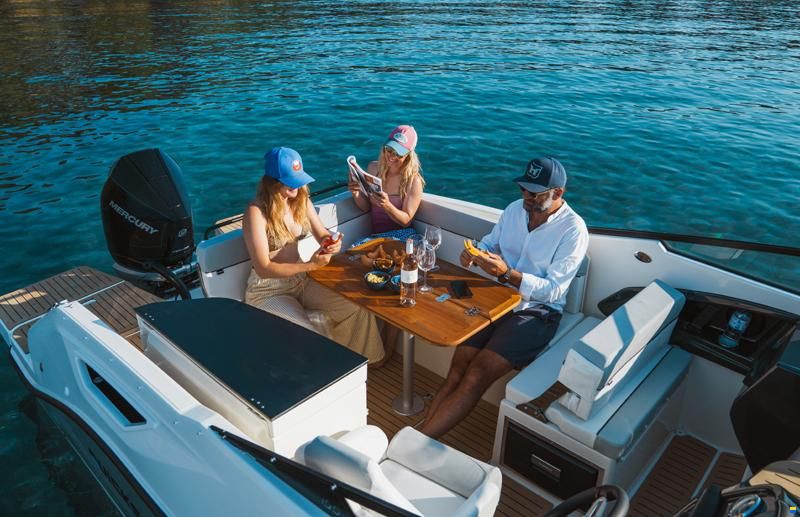 Quicksilver 755 Cruiser/300