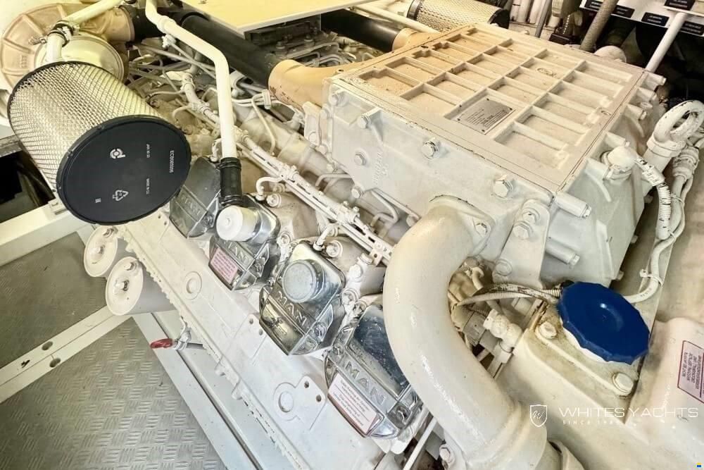 Pershing 56
