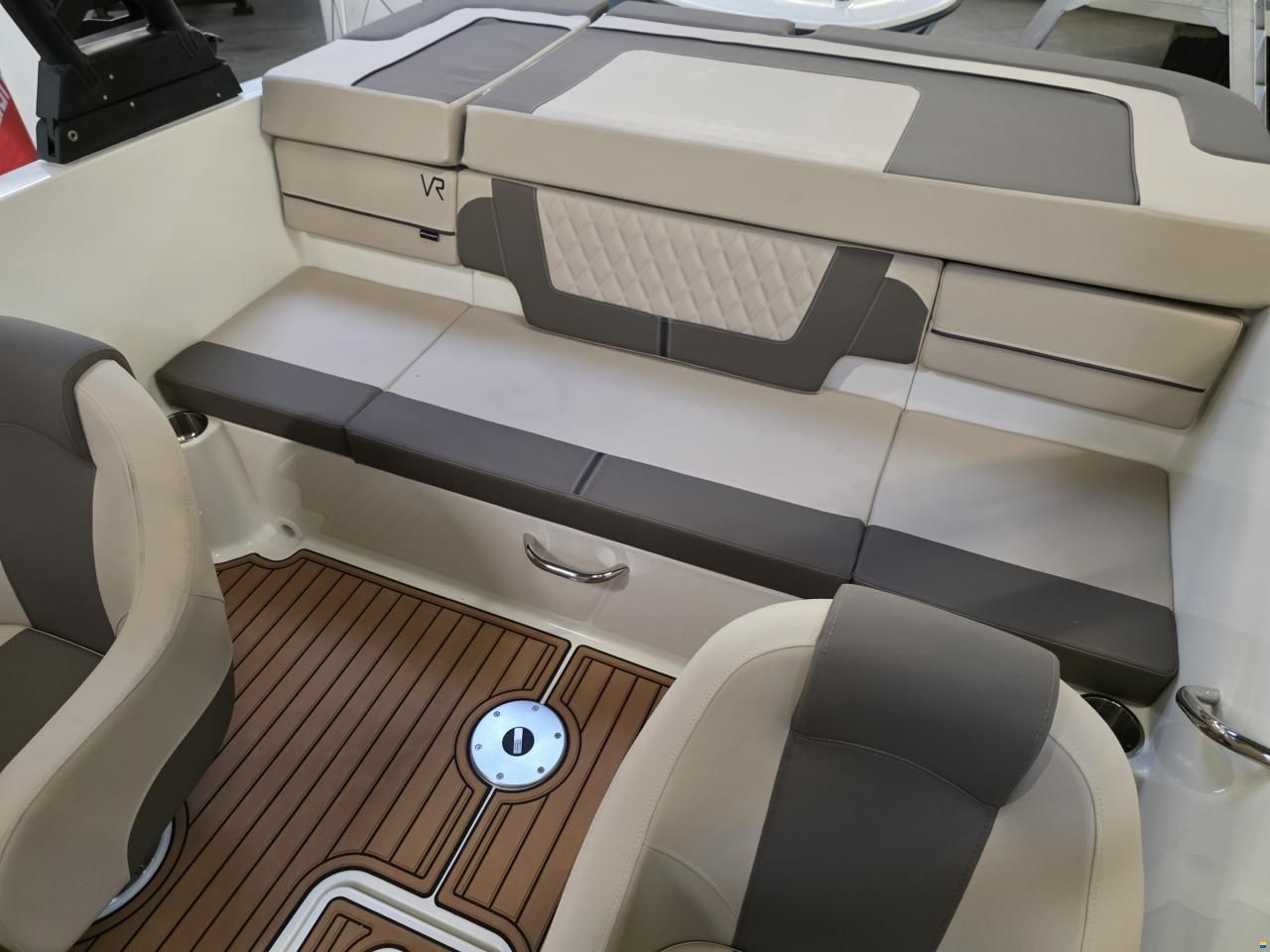 Bayliner VR4 Inboard