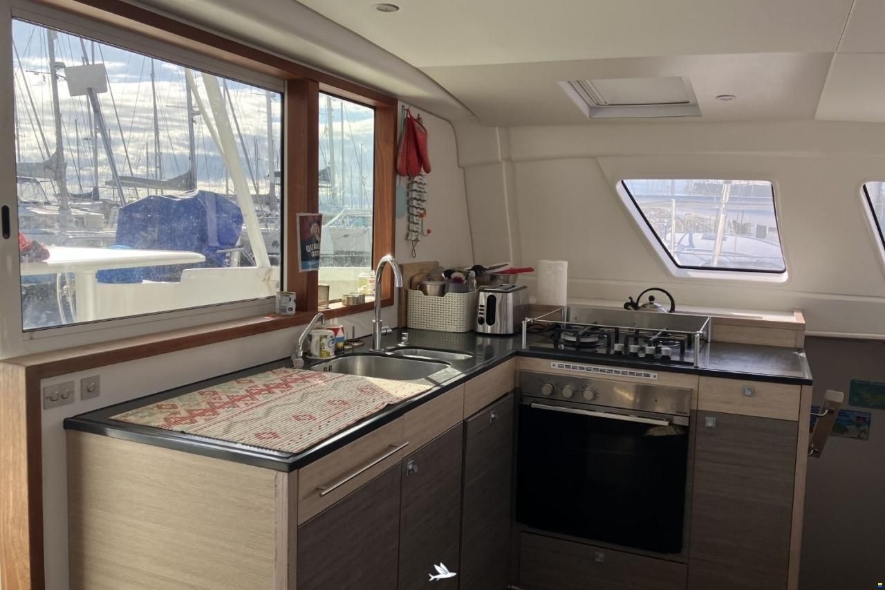 Catana 47 Carbon