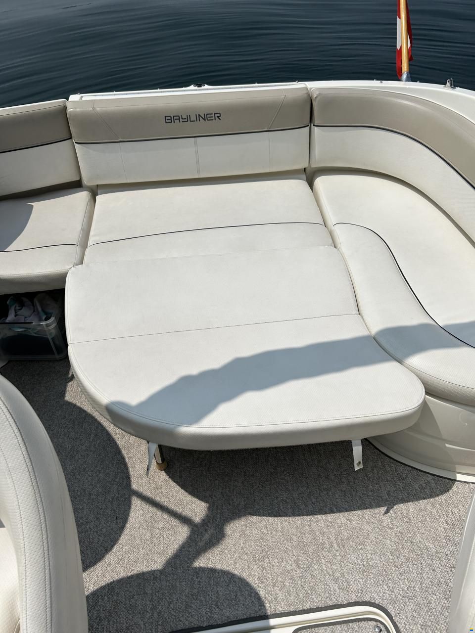 Brunswick Bayliner 802 Cddy Cabin