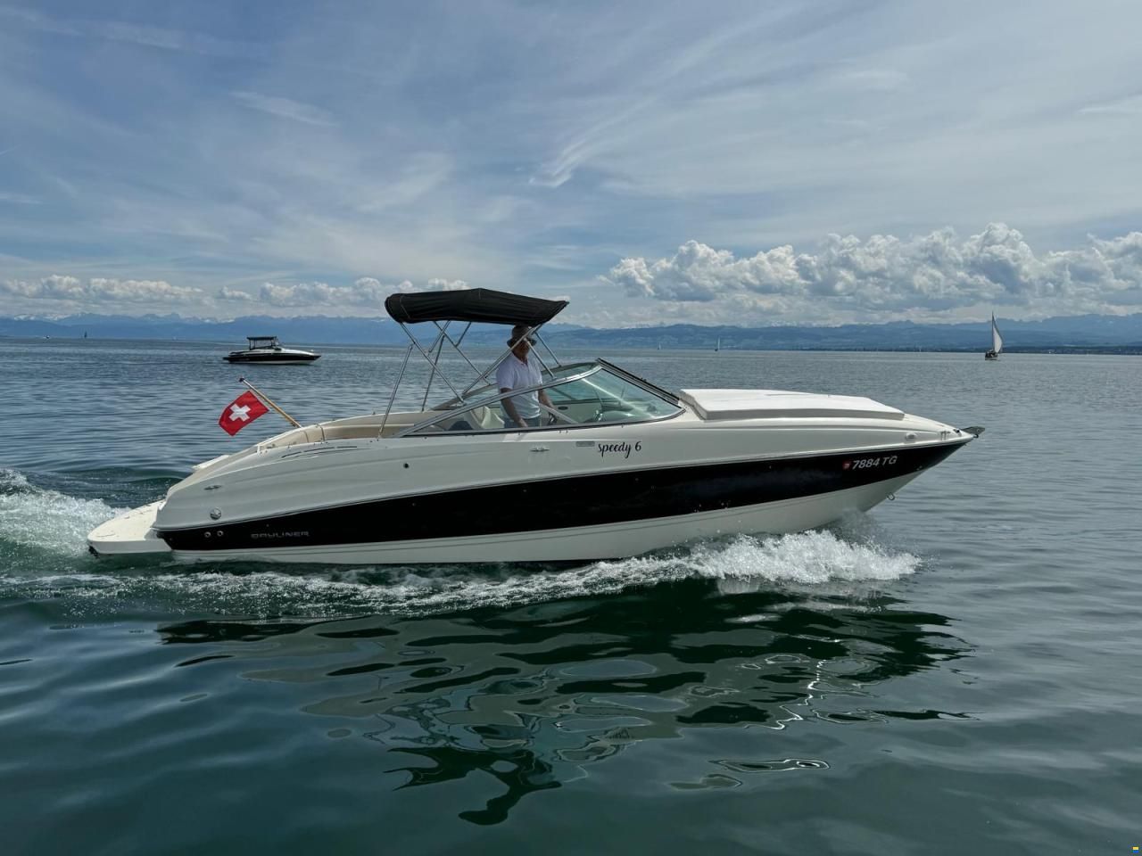 Bayliner Cuddy Cabin 802