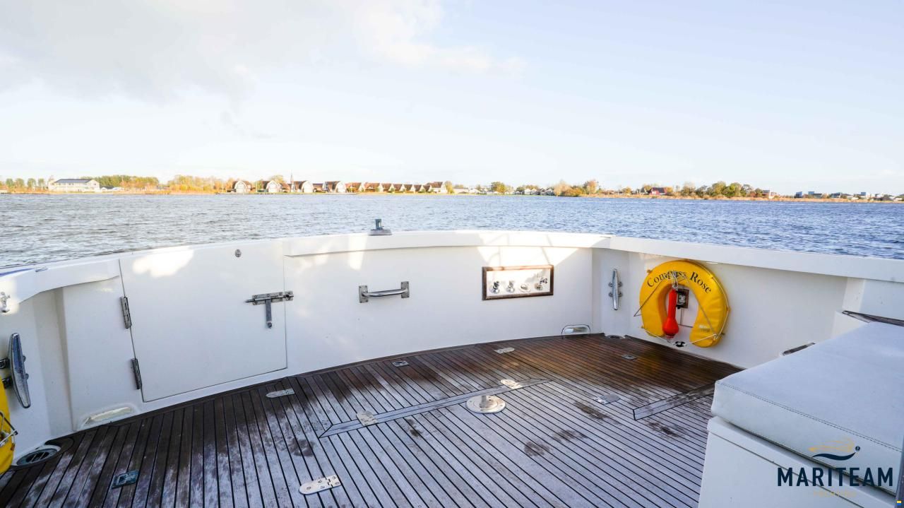 Grand Banks Eastbay 38 EX