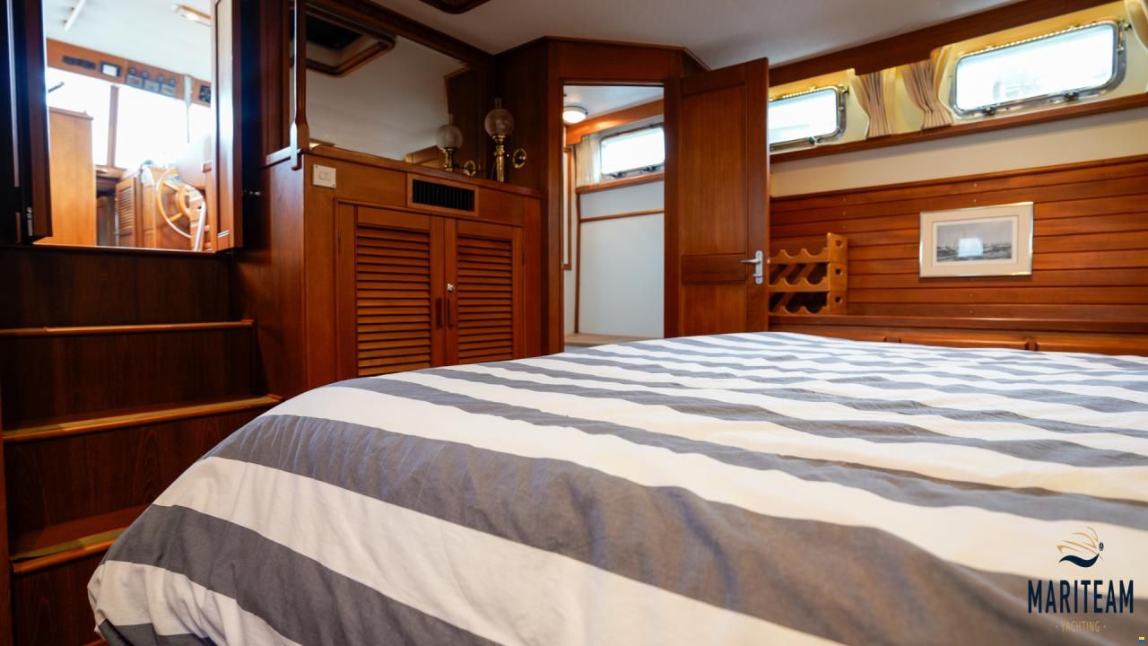 Grand Banks 42 Motoryacht