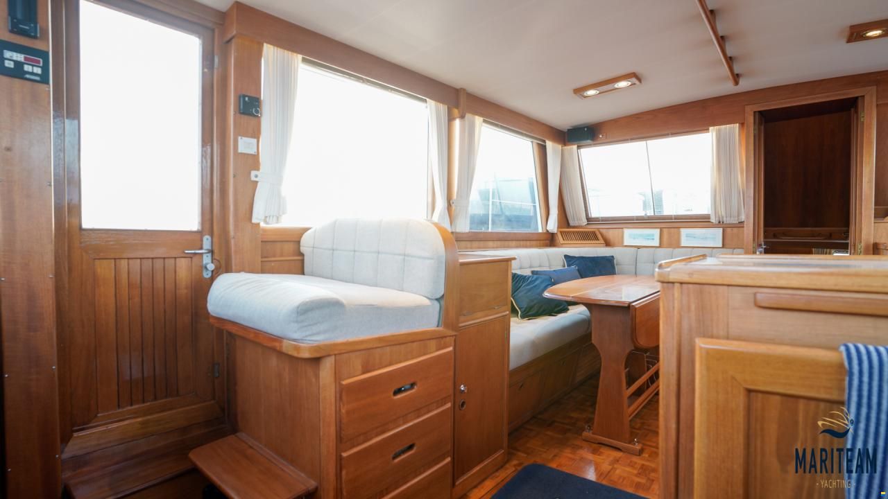 Grand Banks 42 Motoryacht