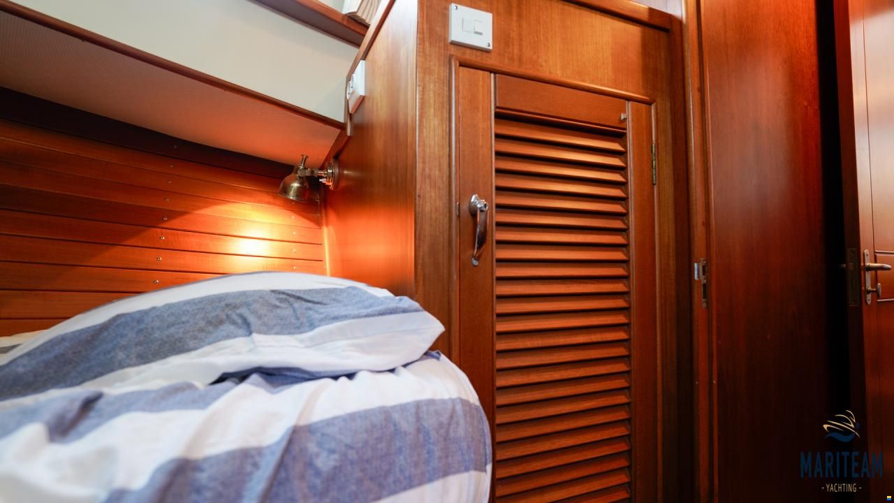 Grand Banks 42 Motoryacht