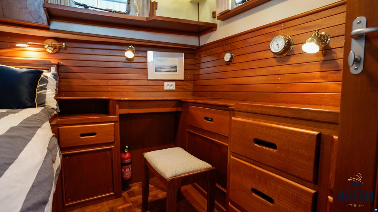 Grand Banks 42 Motoryacht