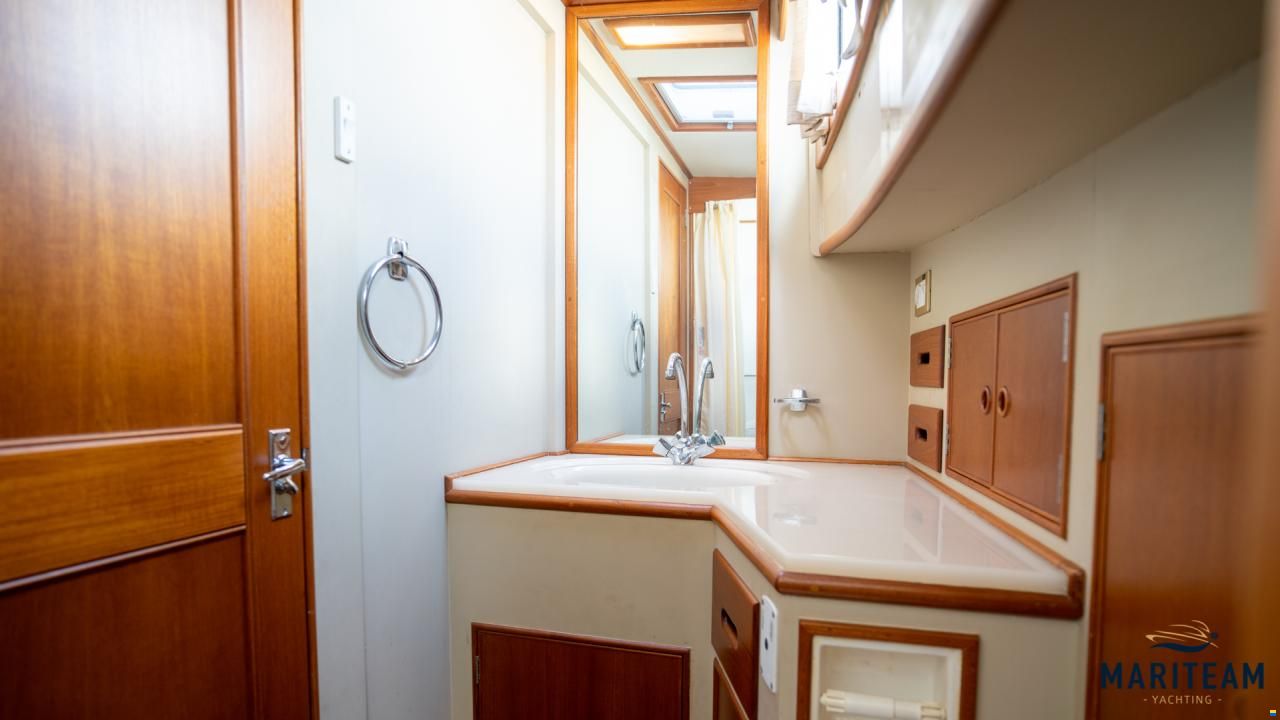 Grand Banks 42 Motoryacht