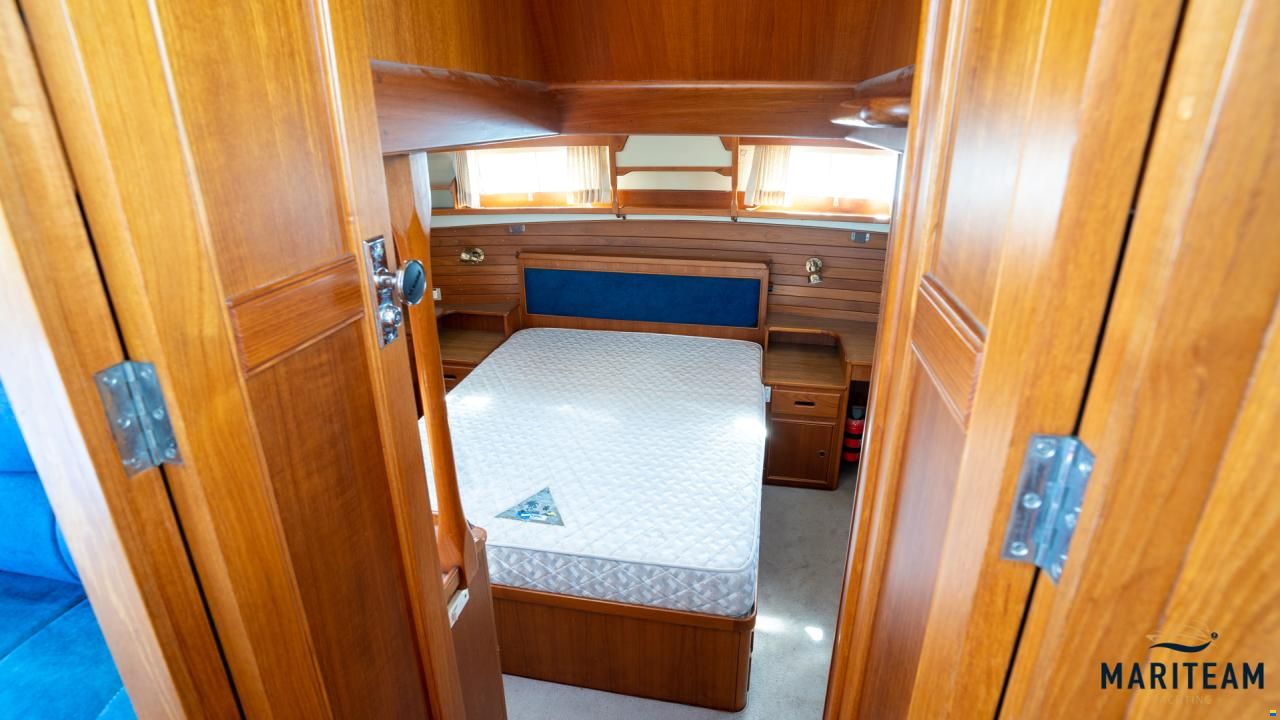 Grand Banks 42 Motoryacht