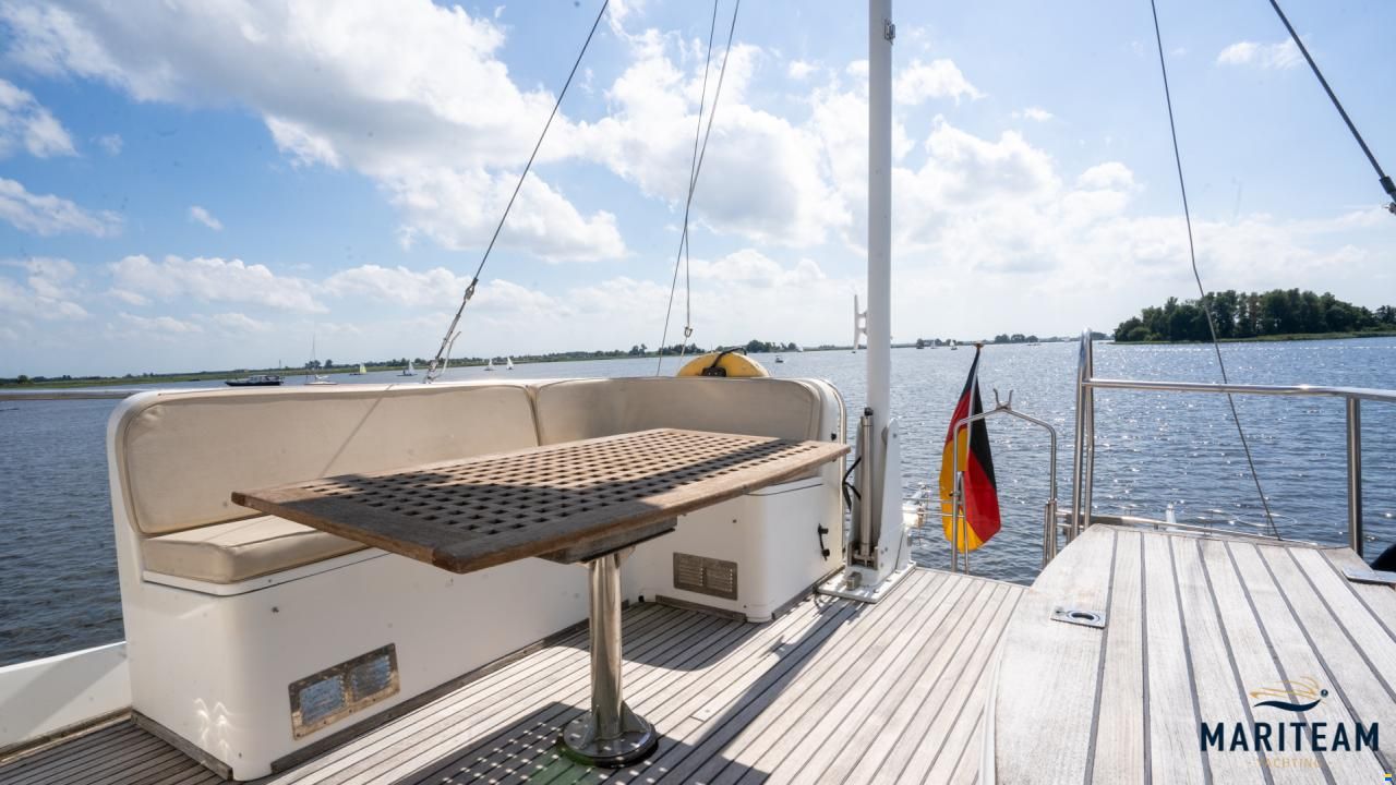 Grand Banks 42 Motoryacht