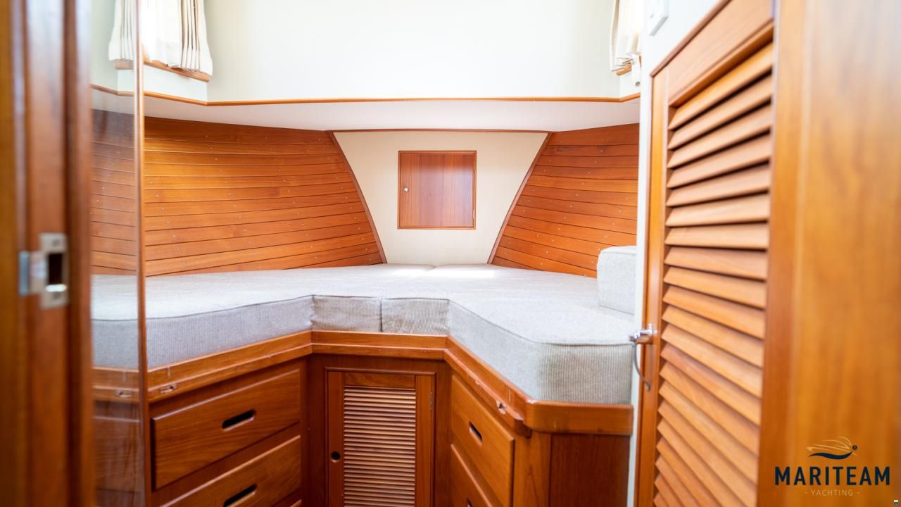 Grand Banks 42 Motoryacht