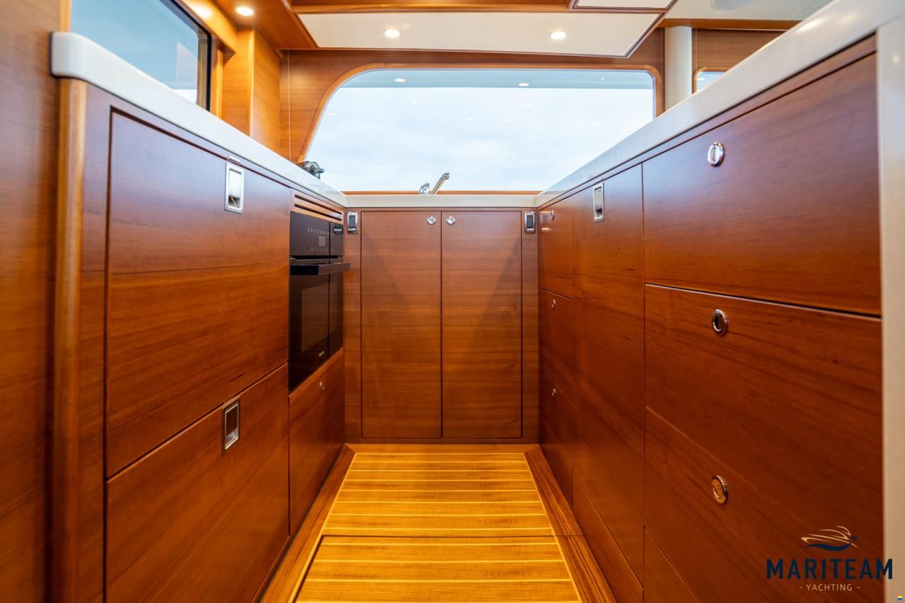 Grand Banks GB60