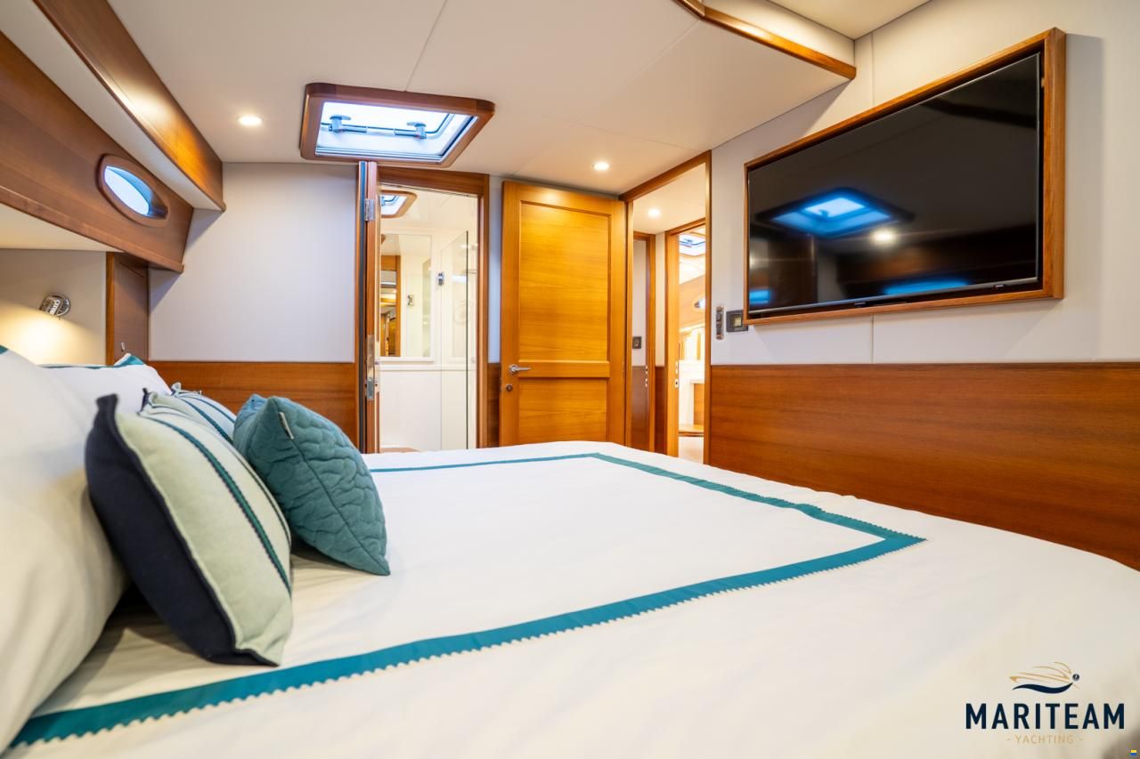 Grand Banks GB60