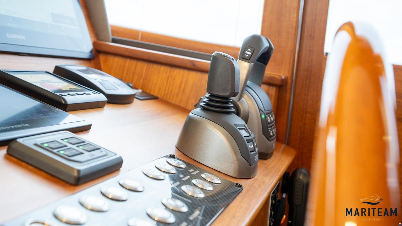 Grand Banks GB60