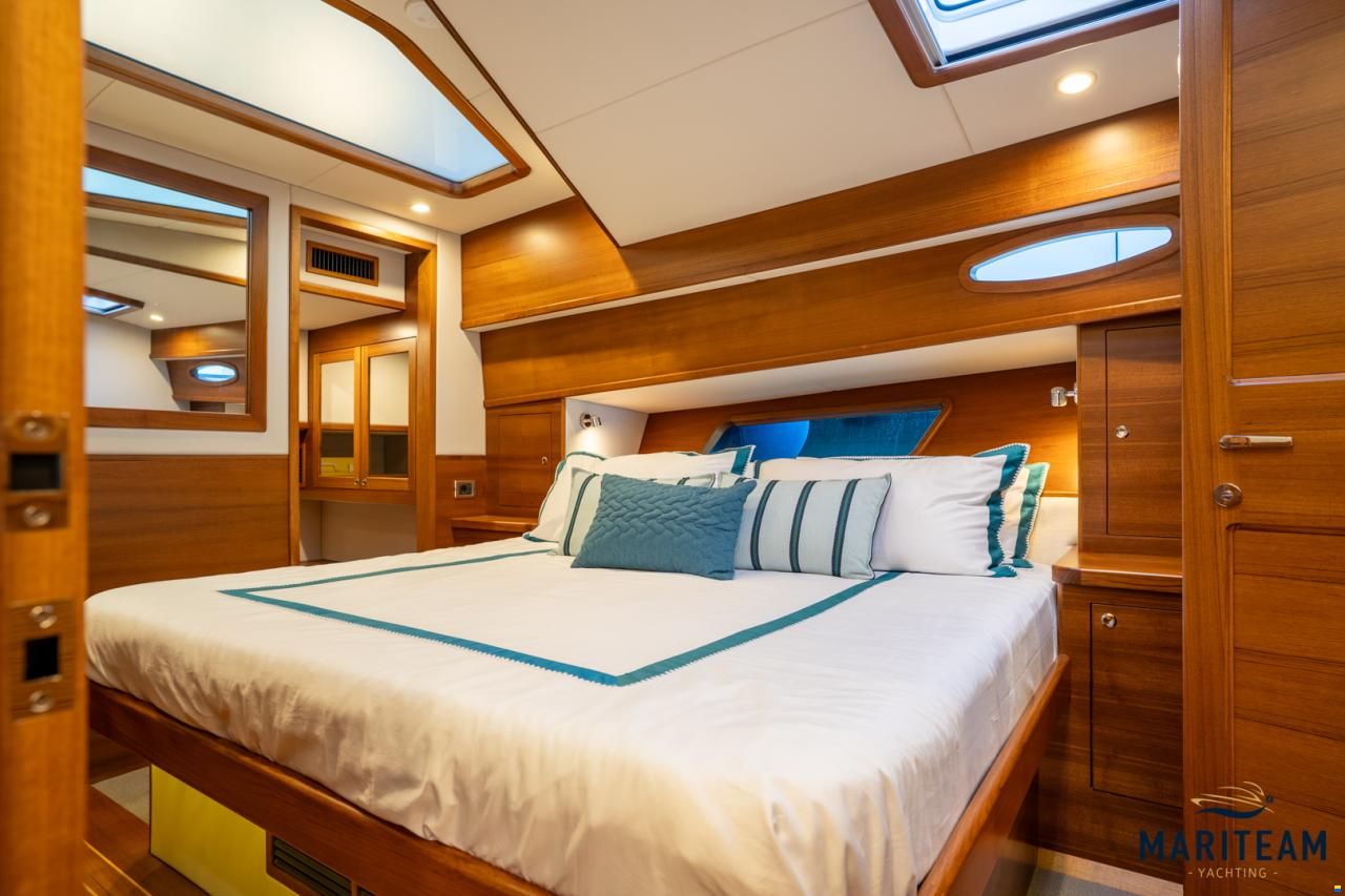 Grand Banks GB60