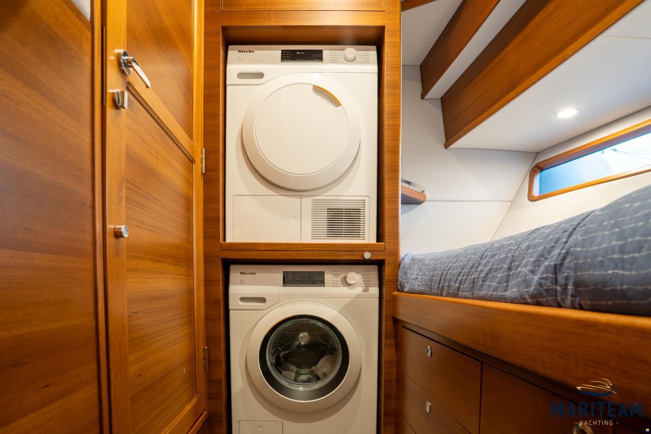 Grand Banks GB60