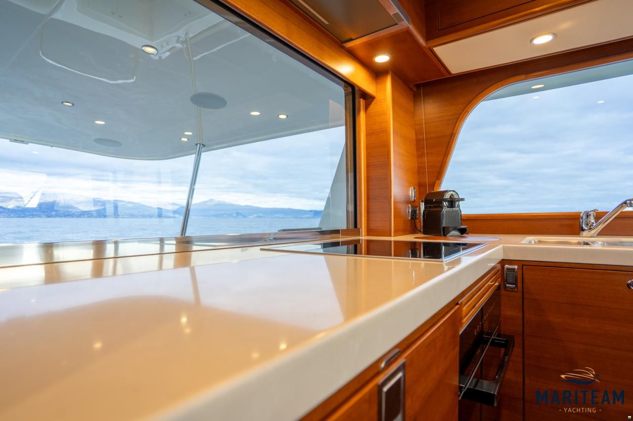 Grand Banks GB60