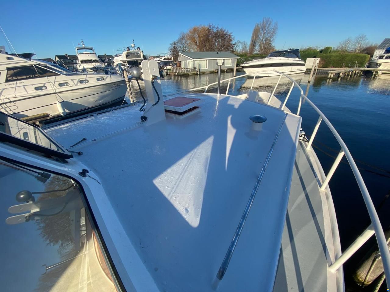 Combi Kruiser 1200 ( Woonboot)