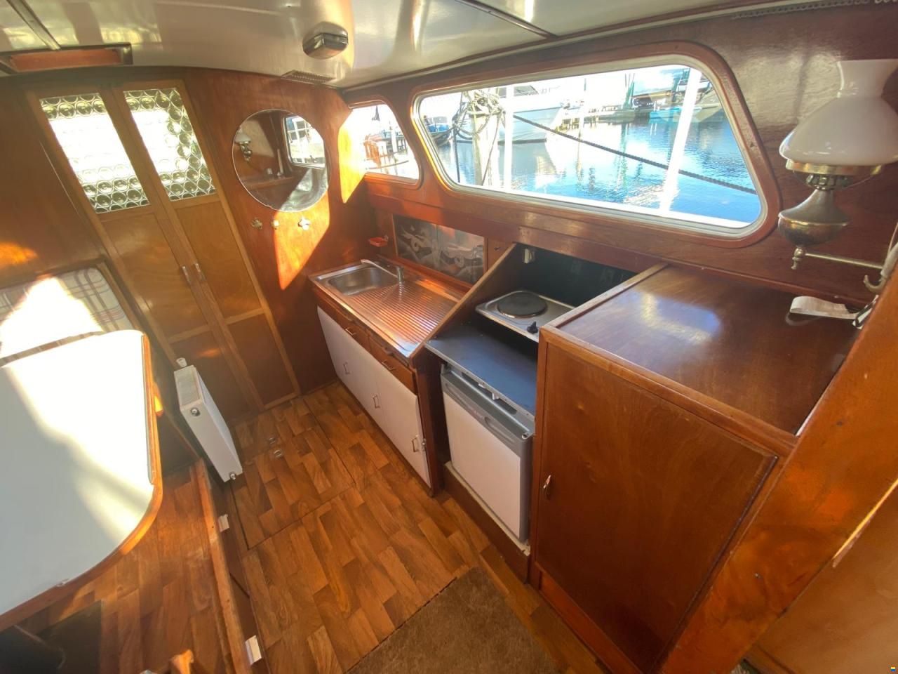 Combi Kruiser 1200 ( Woonboot)
