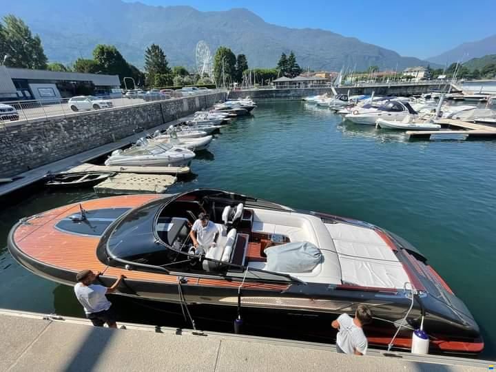 Riva RivaMare 38