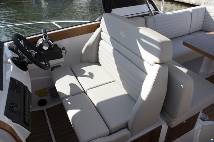 Aquador 28 HardTop