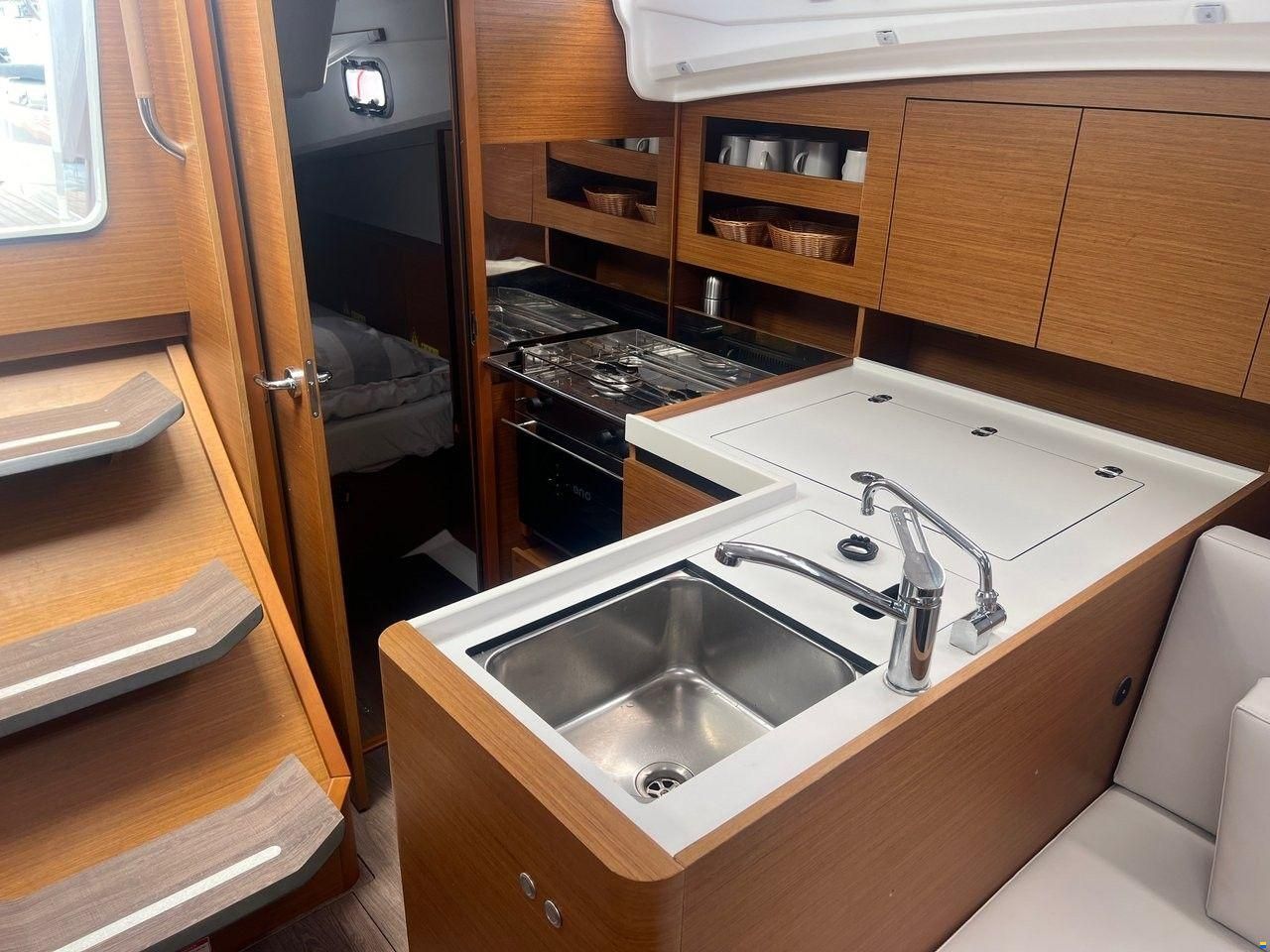 Jeanneau Sun Odyssey 380