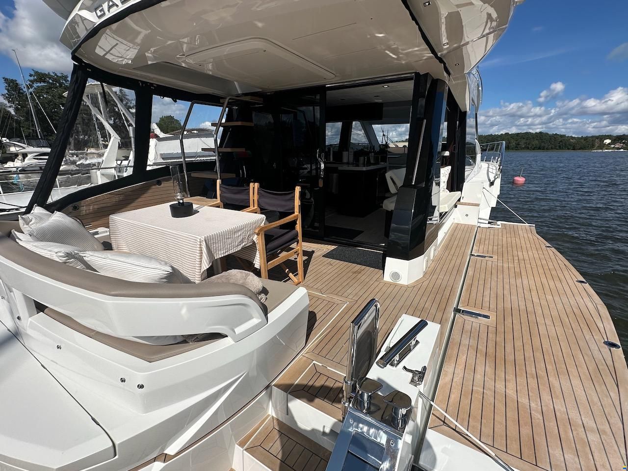 Galeon 500 Fly