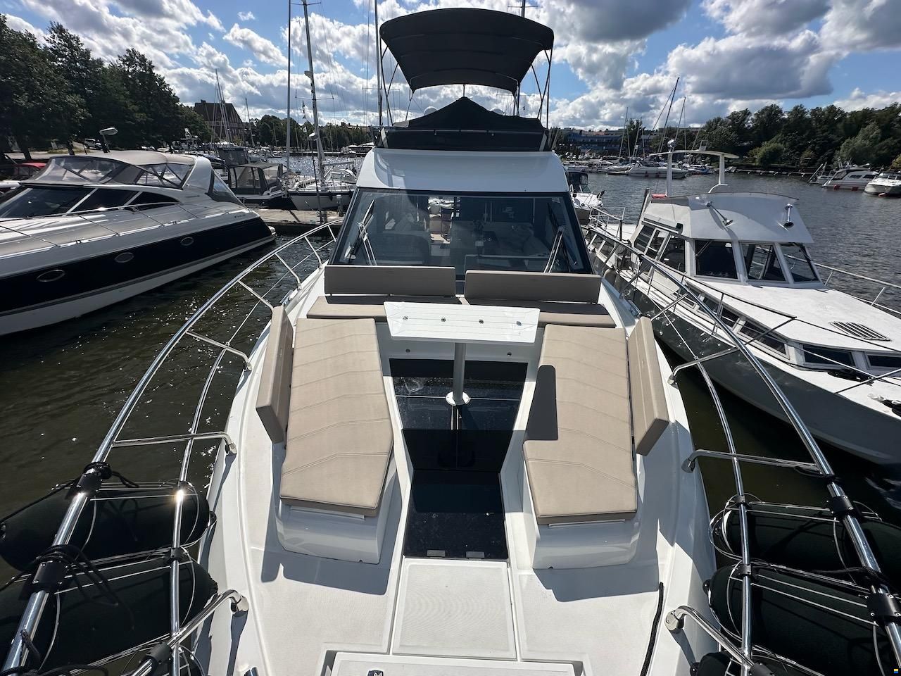 Galeon 500 Fly