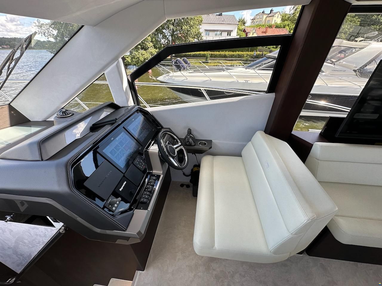 Galeon 500 Fly