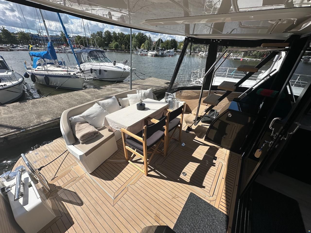 Galeon 500 Fly