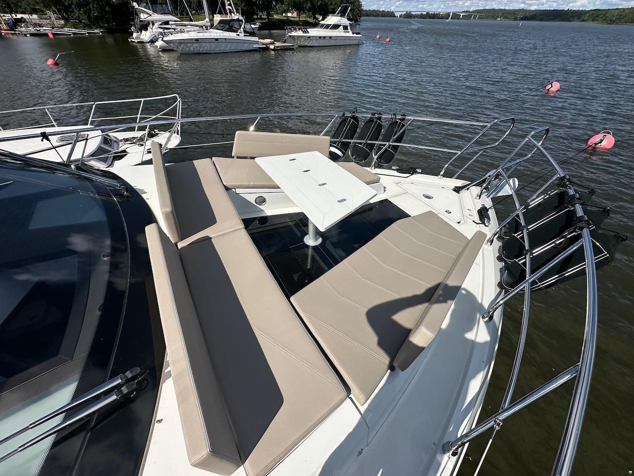 Galeon 500 Fly