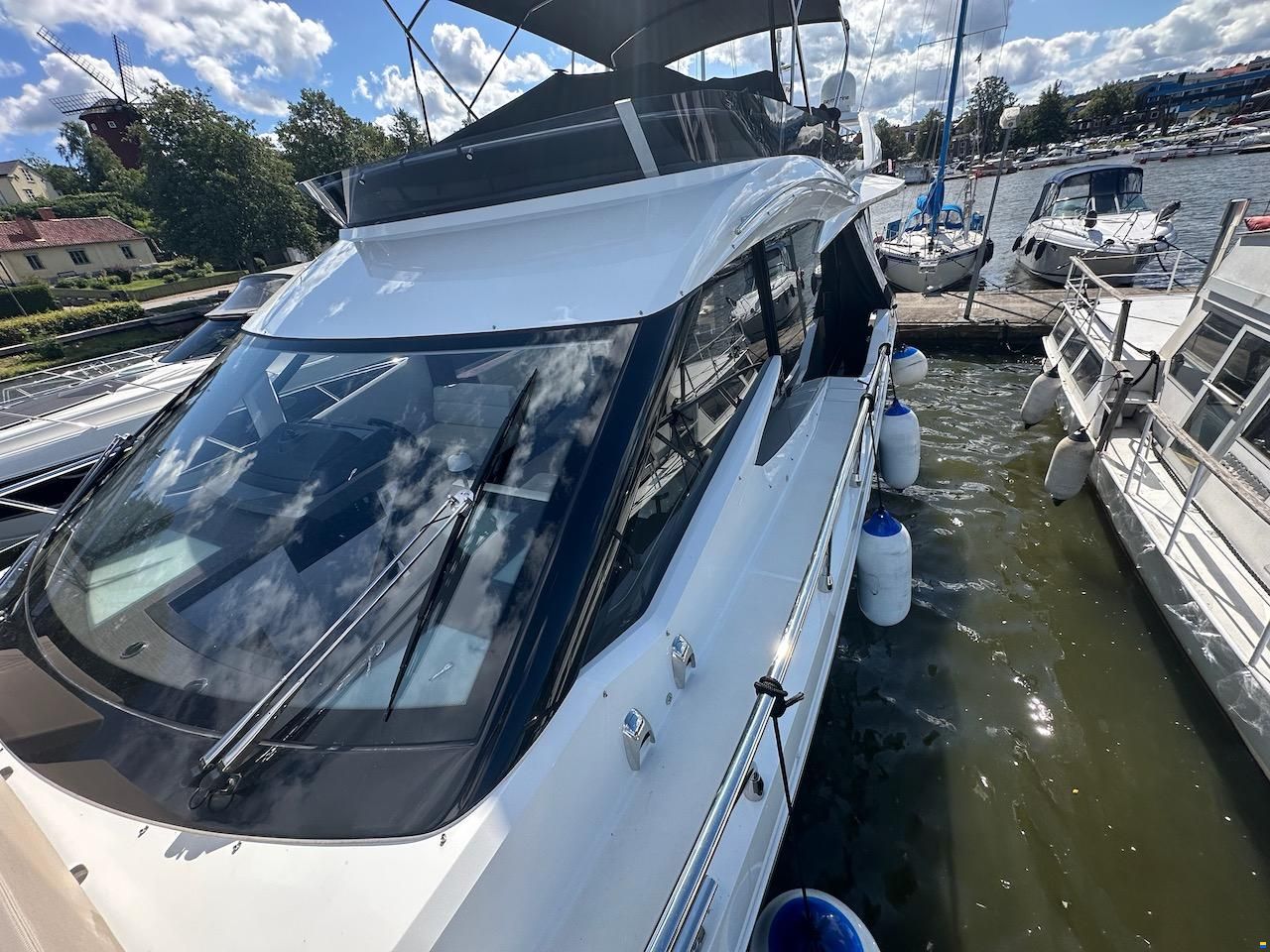 Galeon 500 Fly