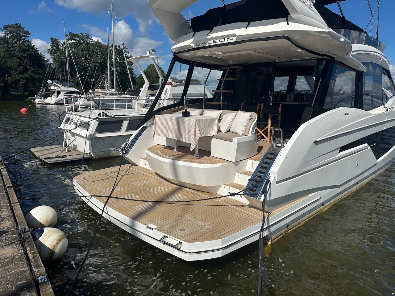 Galeon 500 Fly