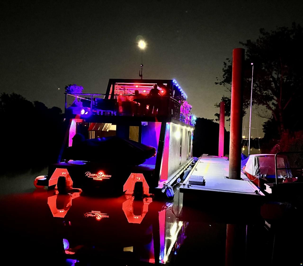 Waterbus River- Dream Deluxe