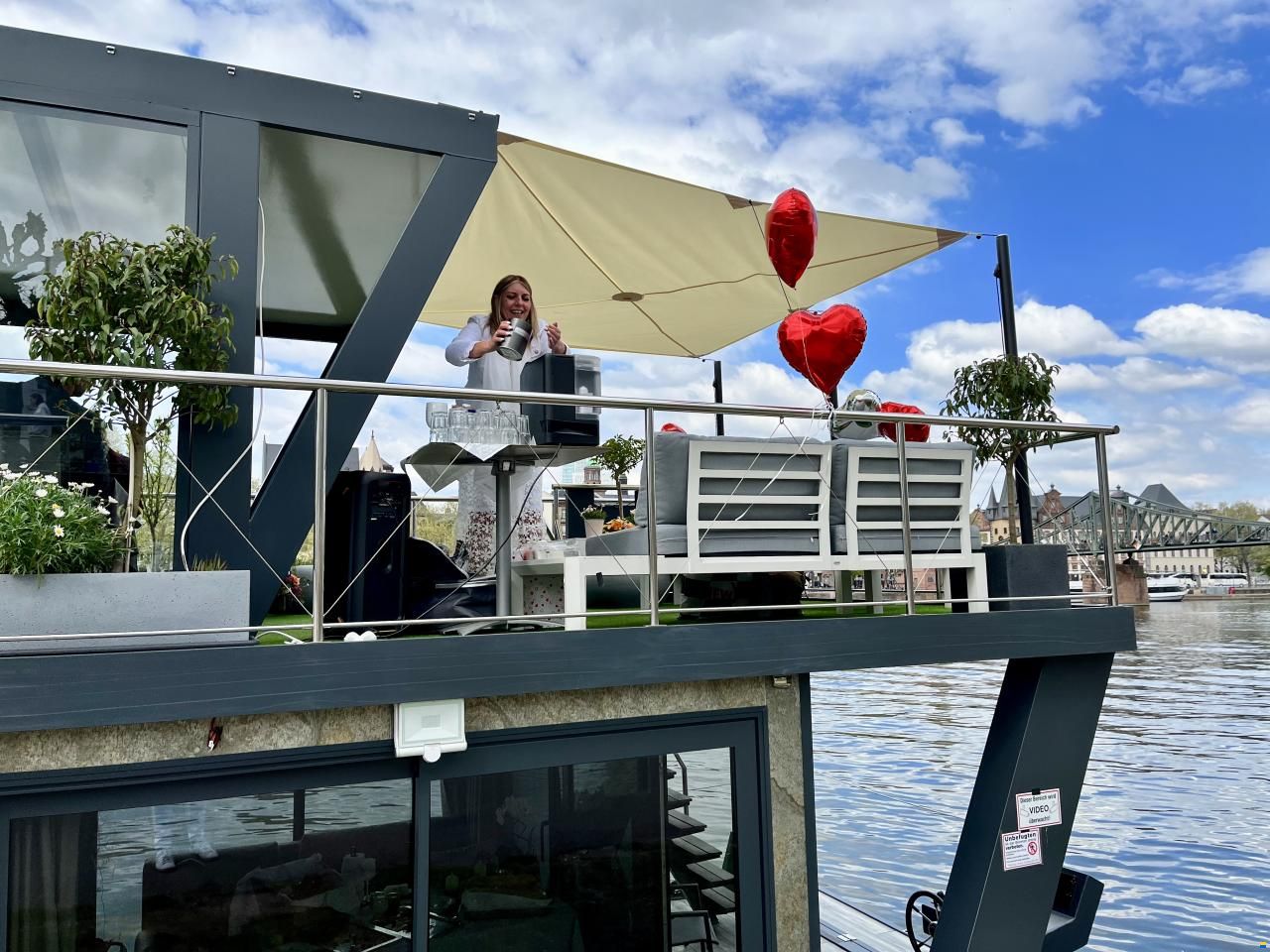 Waterbus River- Dream Deluxe