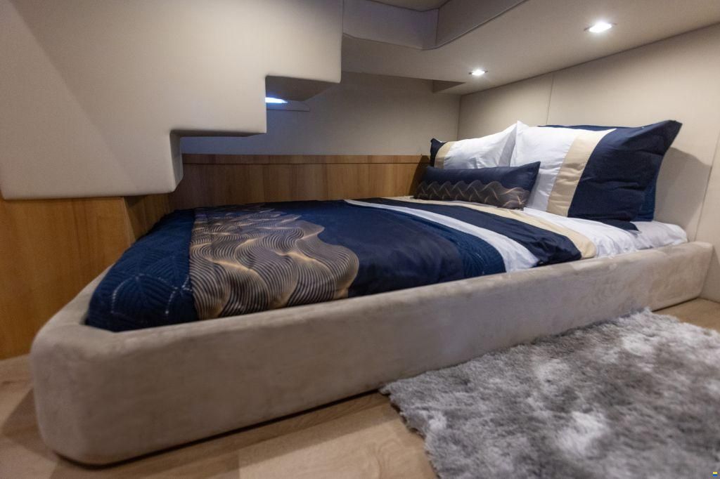 Grand Ocean 37
