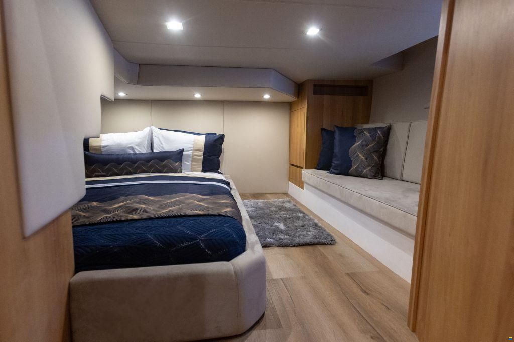 Grand Ocean 37