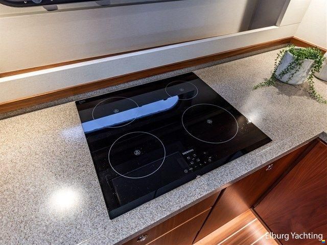 Linssen Grand Sturdy 590 Variotop - Spudpalen