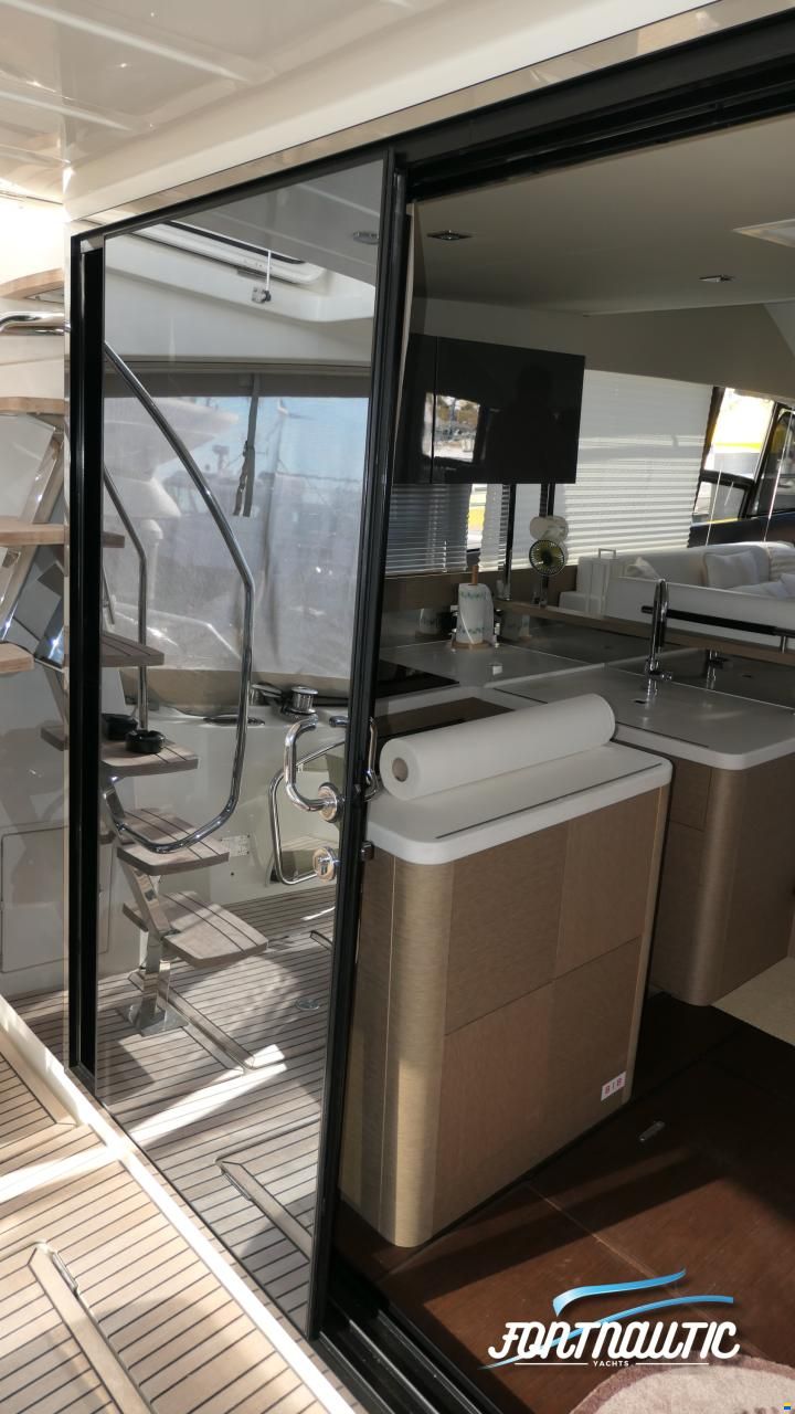 Prestige 500 Flybridge