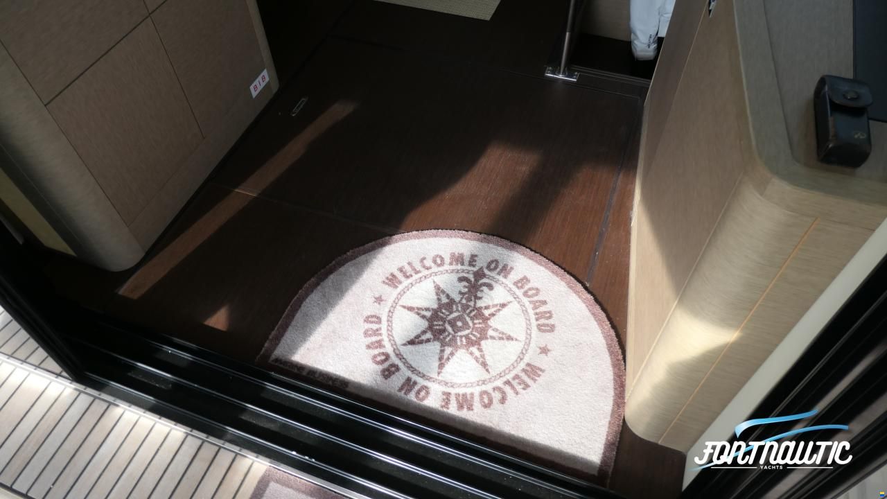 Prestige 500 Flybridge