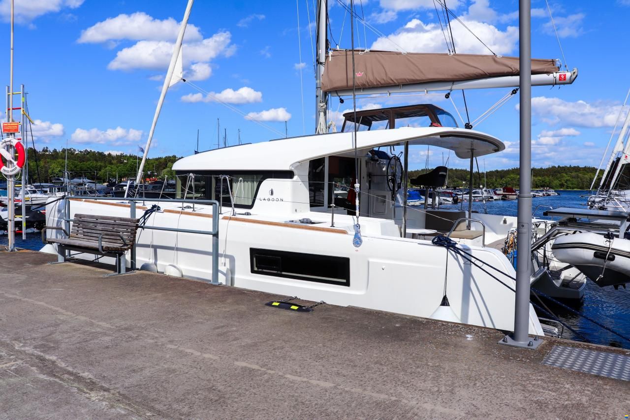 Lagoon 40