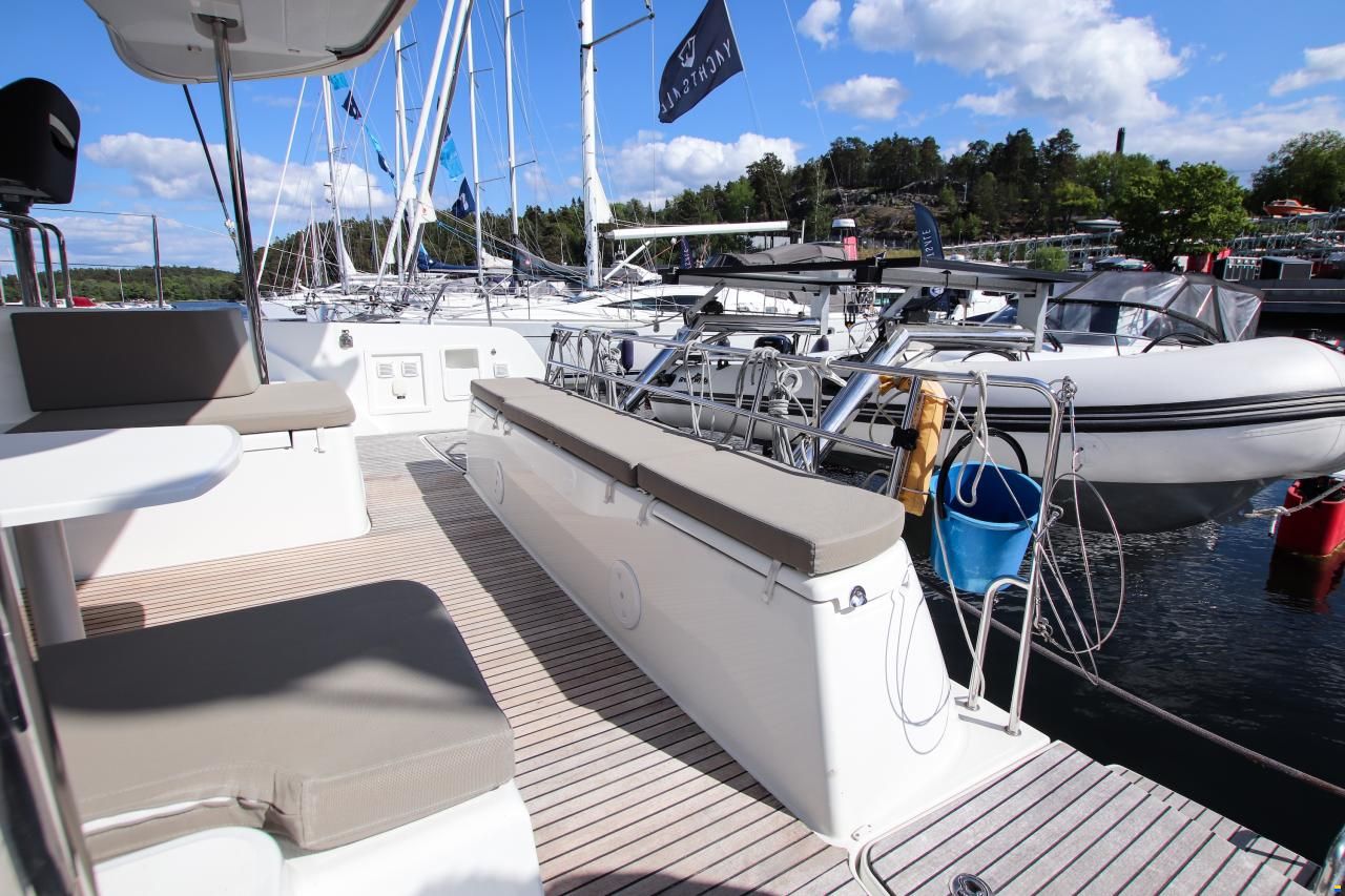 Lagoon 40