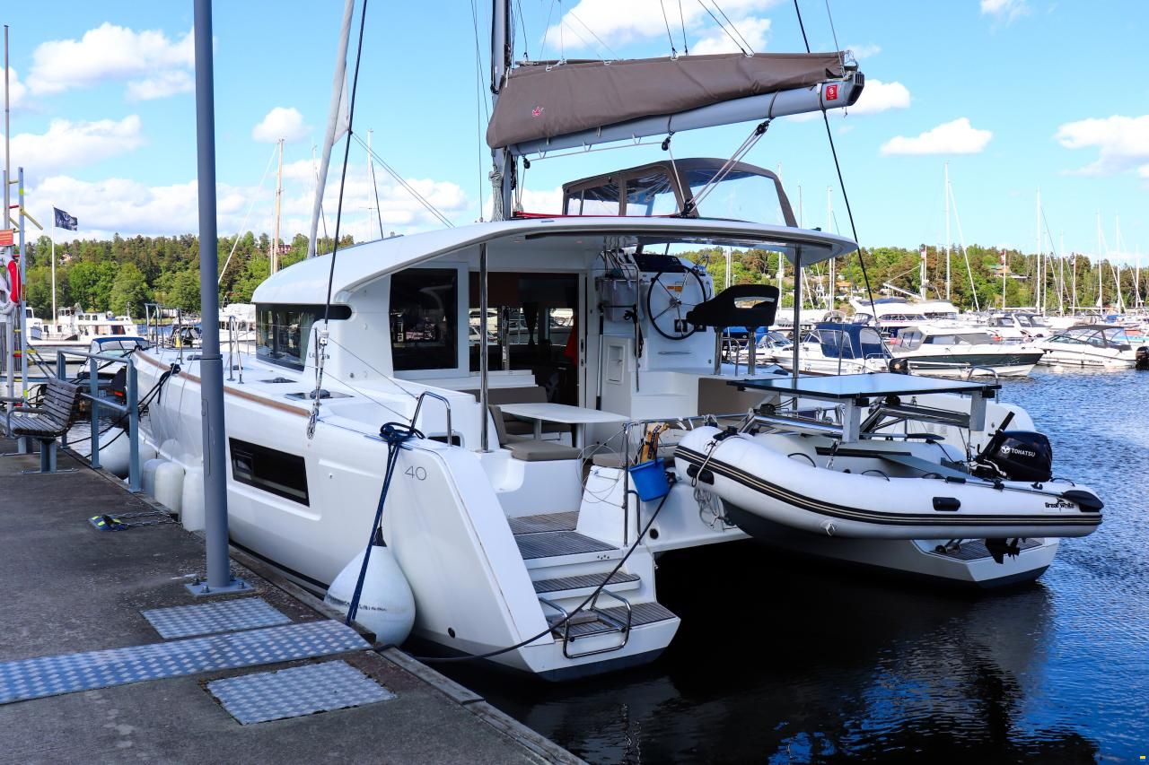 Lagoon 40