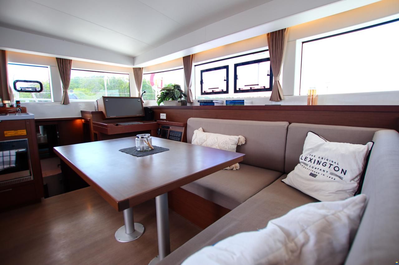Lagoon 40